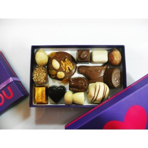 MAXI BOITE DE CHOCOLATS BELGE "I LOVE YOU"